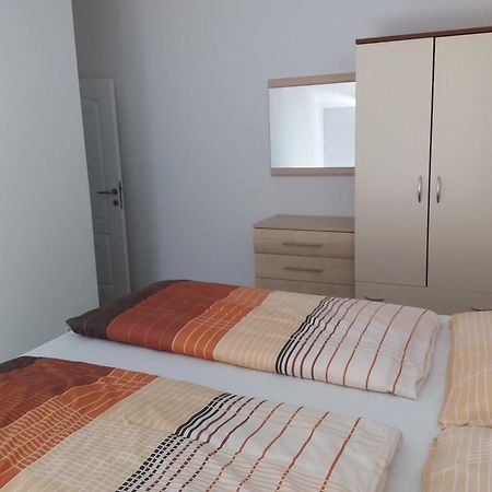 House Apartments Ariamare بوريتش المظهر الخارجي الصورة