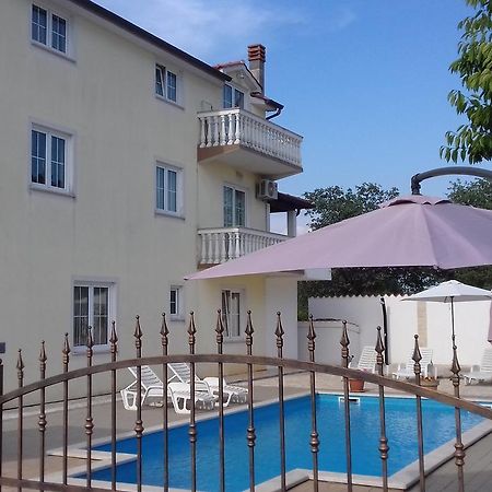 House Apartments Ariamare بوريتش المظهر الخارجي الصورة