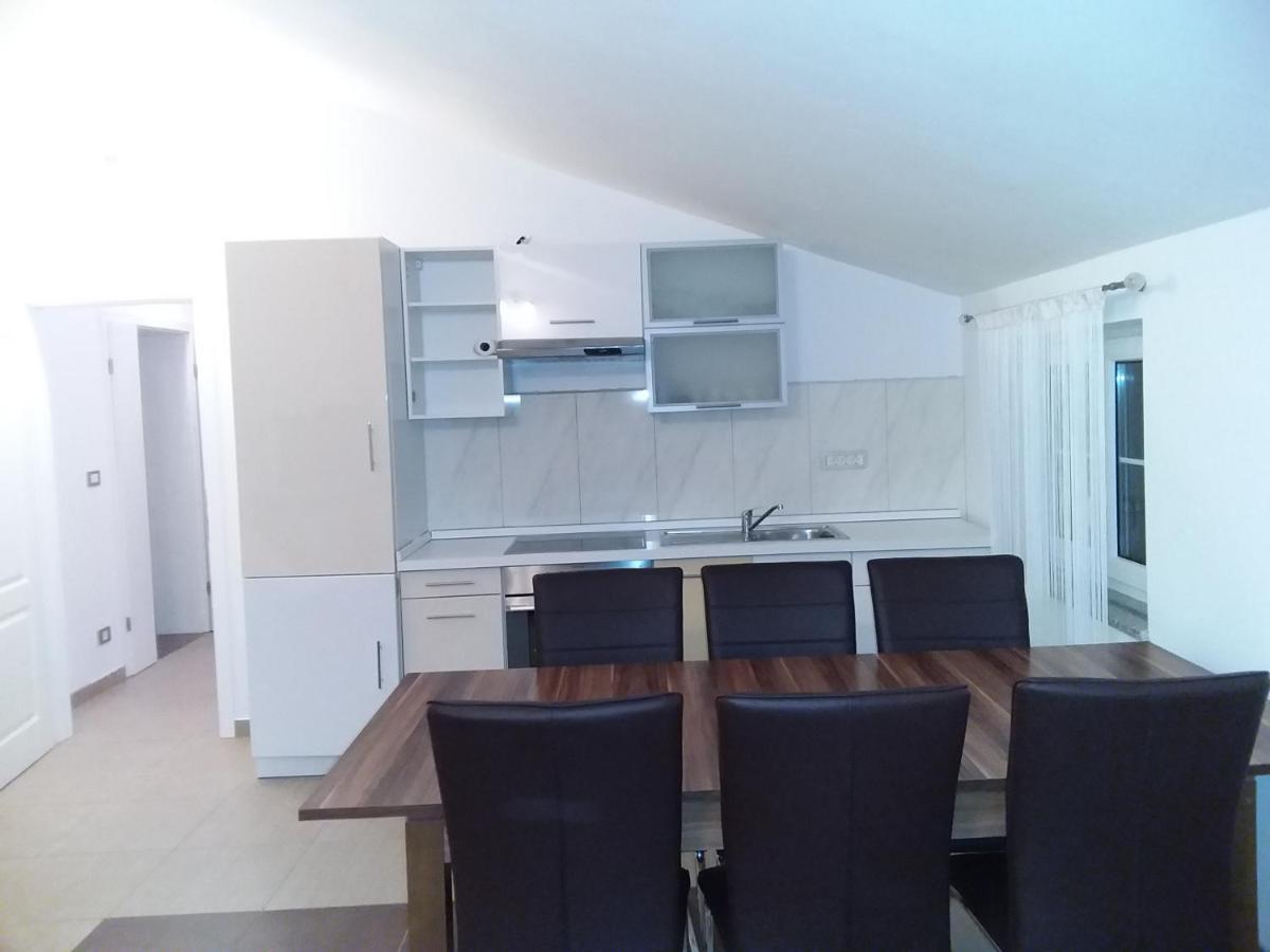 House Apartments Ariamare بوريتش المظهر الخارجي الصورة