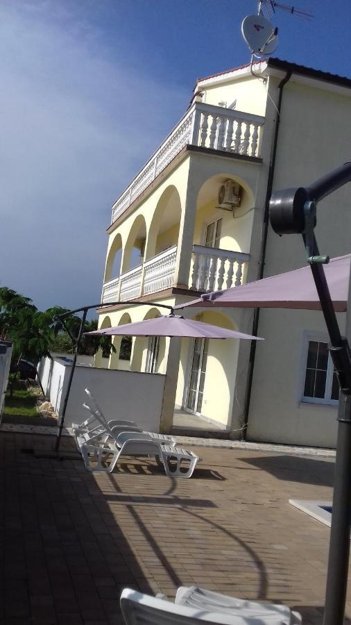House Apartments Ariamare بوريتش المظهر الخارجي الصورة