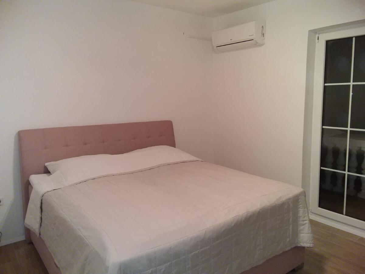 House Apartments Ariamare بوريتش المظهر الخارجي الصورة