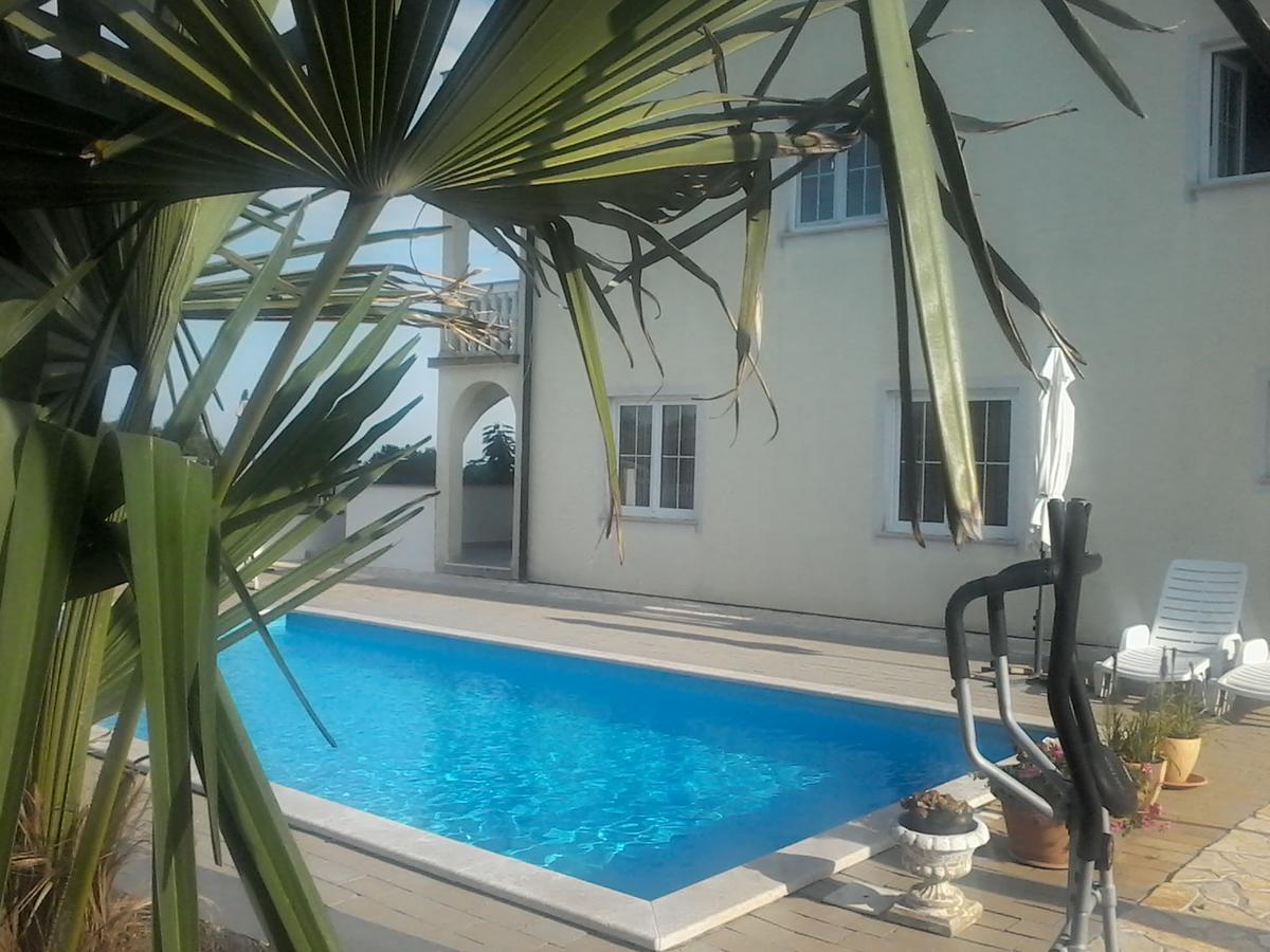 House Apartments Ariamare بوريتش المظهر الخارجي الصورة