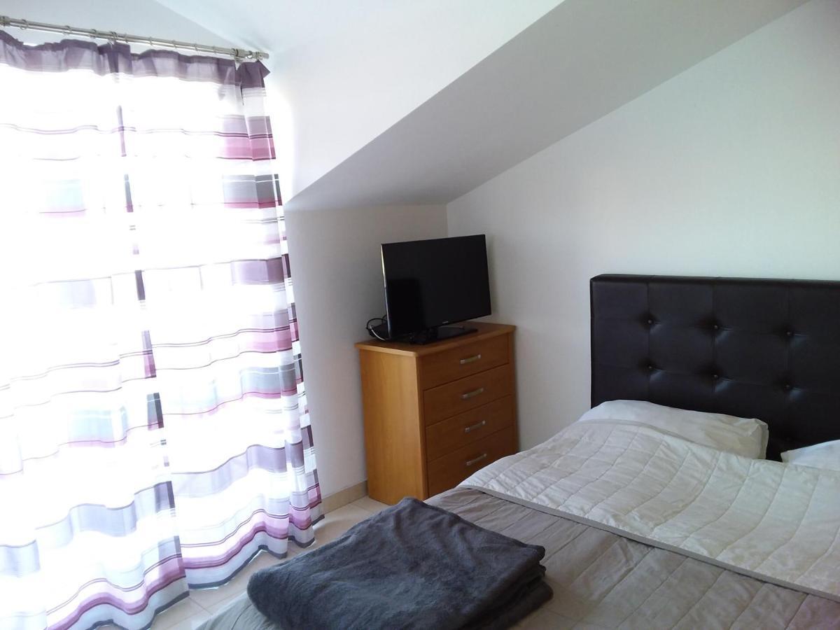 House Apartments Ariamare بوريتش المظهر الخارجي الصورة